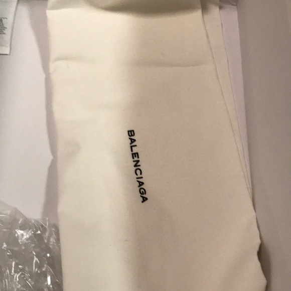 Balenciaga White Barney’s New York price is on box - Picture 4 of 7